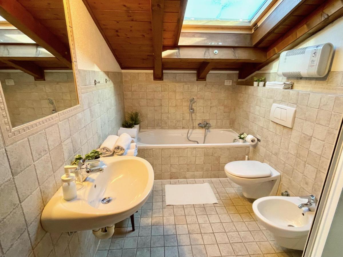 Appartamenti Casa Lory ベッラージョ エクステリア 写真