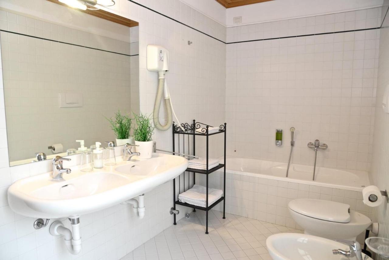 Appartamenti Casa Lory ベッラージョ エクステリア 写真